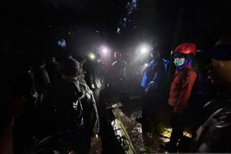 2 Jenazah Korban Pesawat ATR Dibawa ke Posko DVI Makassar