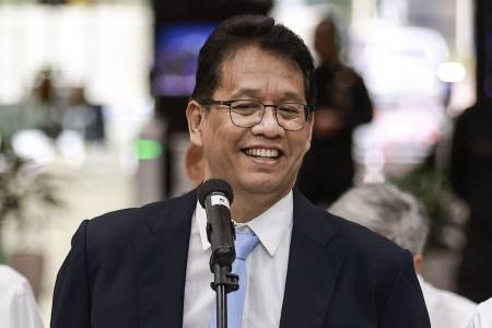 Jangan Panik IHSG Anjlok 7%, Menkeu Purbaya Sebut Waktu Tepat Borong Saham