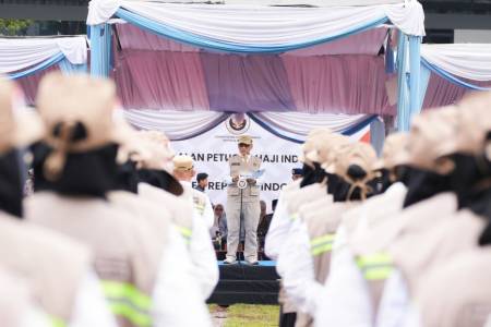 Pesan Mehaj Gus Irfan ke Petugas Haji 2026 :  Layanan Harus Berstandar Tinggi, Bawa Nama Baik Negara