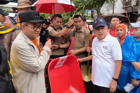 JK Ajak Warga Bertanggung Jawab Cegah Banjir Lewat Gerakan Jaga Jakarta Bersih