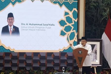 Lantik Pengurus DMI DKI Jakarta, Jusuf Kalla: Masjid Harus Jadi Pusat Pemberdayaan Masyarakat dan Jaga Harmoni Lingkungan