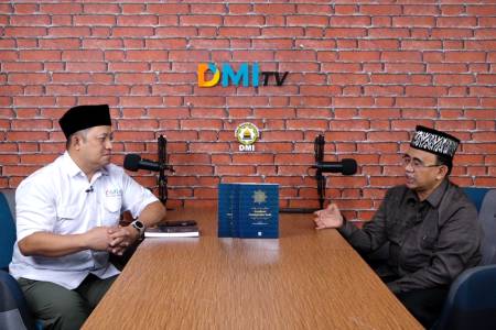 Merawat Syiar, Menjaga Harmoni: Seruan Bijak Sekjen DMI soal Tadarus dan Pengeras Suara