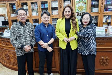 Sentuhan Kepedulian di Bulan Suci, Nita Thalia Jalani Facelift Usai Santuni Anak Yatim di Queen Beauty Clnic Sunter