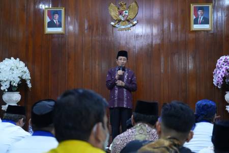 Perkuat Infak dan Sedekah, Menag Ajak Umat Islam Lampaui Standar Minimal Zakat