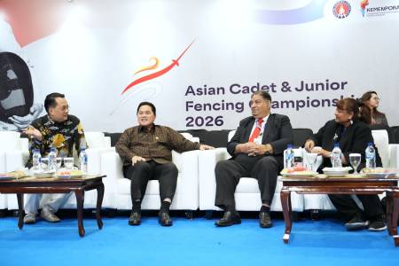 Hadiri Kejuraan Asian Cadet and Junior Fencing 2026, Menpora Erick Bangga Anggar Tembus 32 Besar Asia