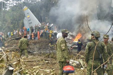 Pesawat Hercules Milik Militer Kolombia Jatuh dan Meledak, Korban Tewas 66 Orang