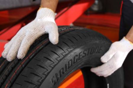 Lakukan Pengecekan Ban Kendaraan Pasca Liburan