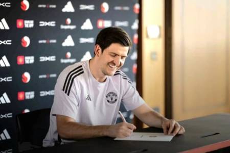 Liga Inggris: Harry Maguire Perpanjang Kontrak dengan MU untuk Satu Musim ke Depan!