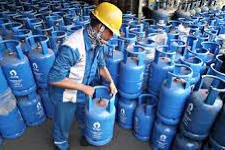 Pertamina Naikkan Harga LPG 12 kg jadi Rp228 ribu per Tabung