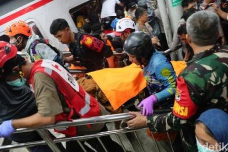Gangguan Perjalanan KA di Bekasi Timur, KAI Lakukan Evakuasi
