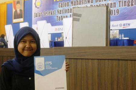 Tiaranisa'i Fadhilla Mahasiswa Termuda Di ITS; Berusia 15 Tahun