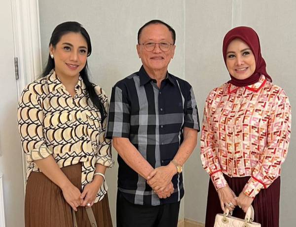 Cici Paramida dan Siti KDI Siap Pulang Kampung Menangkan Wae Aras