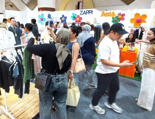 Lebih dari 60% Orang Indonesia Beli Skincare dan Fashion Lewat E-Commerce, Brand Lokal Mendominasi