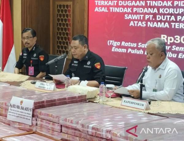 Kejagung kembali Sita Uang Rp301 Miliar dari Tersangka di Kasus Duta  Palma