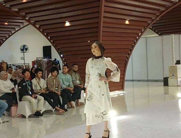 Kementerian UMKM Perluas Kolaborasi Wujudkan Indonesia Pusat Modest Fashion