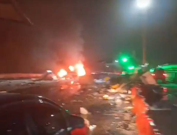 BREAKING NEWS : Kecelakaan Maut Gerbang Tol Ciawi, Beberapa Kendaraan Terbakar