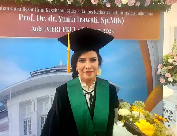 UI Resmi Kukuhkan Prof. Yunia Irawati Jadi Guru Besar Kesehatan Mata FKUI