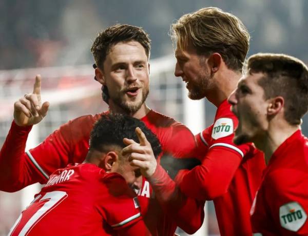 Liga Europa: Mees Hilgers Tampil Penuh,  FC Twente pun Hajar  Bodo/Glimt 2-1