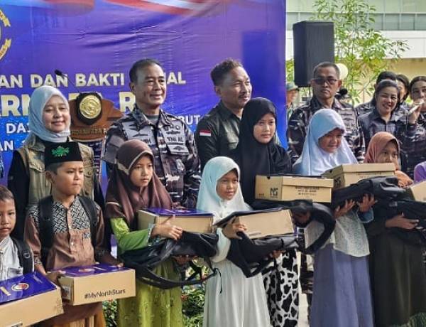 Koarmada RI Gelar Bakti Sosial dan Kesehatan di Muara Angke