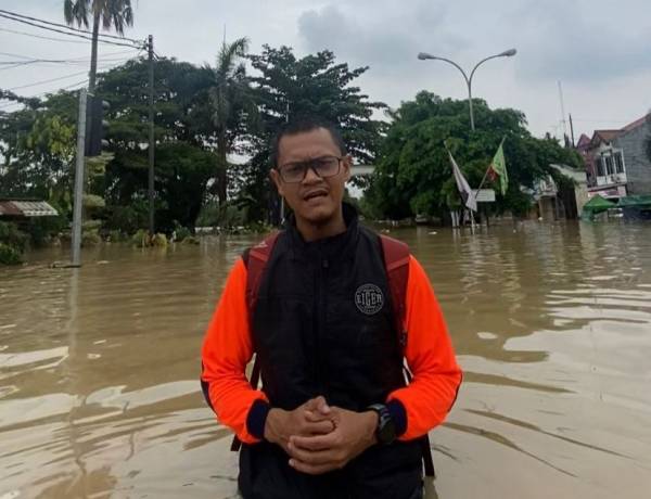 Jabodetabek Dikepung Banjir! Dr. Hidayat Himbau Pemerintah Persiapkan Komunikasi Risiko & Krisis yang Efektif