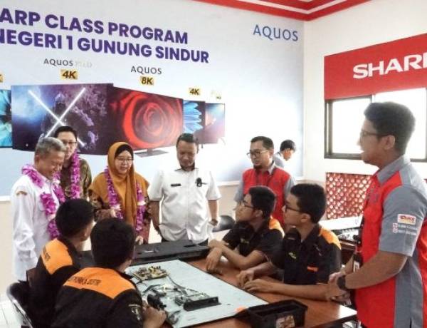 Sharp Indonesia Siapkan Tenaga Kerja Berkualitas Lewat Program Sharp Class