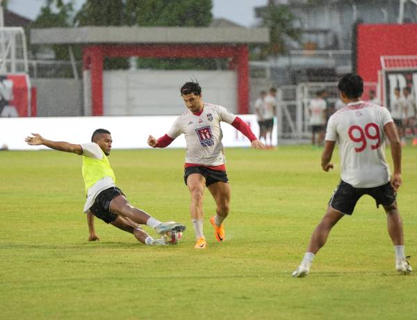 Jelang Malut United vs Persita Tangerang, Imran: Pemain Harus Fokus, Jangan Terbebani Target!