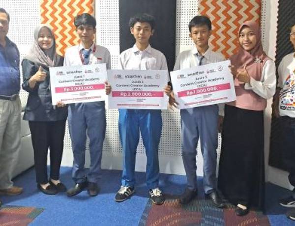 XLSMART Selenggarakan Akademi Konten Kreator di Surabaya Melalui Program Teman Pintar Indonesia
