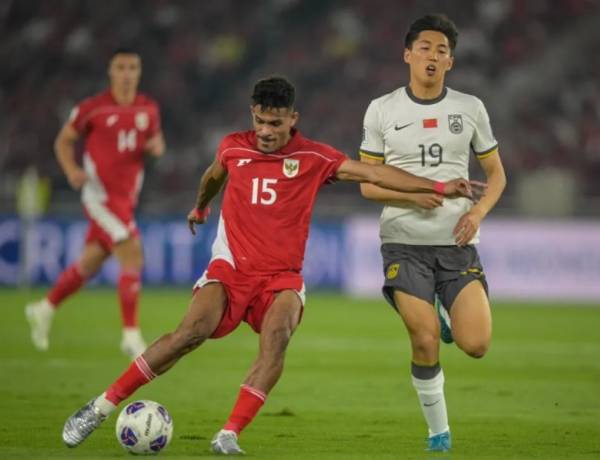 Bermain Fantastis lawan China, Ricky Kambuaya Disanjung Kluivert!