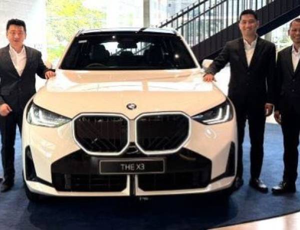BMW X3 20 xDrive M Sport dan BMW 218 Gran Coupé M Sport Meluncur Jatim