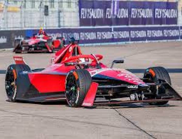 Jake Dennis Pole Position Jakarta E-Prix