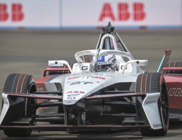 Pembalap Tim Andretti, Jake Dennis Rebut Pole Position Putaran ke-12 Kejuaraan Dunia Formula E musim 2024/2025 di JIEC Ancol 