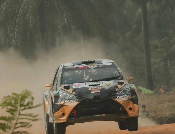 Tim Dewa United Motorsport X MSRT Juara Umum di Rally Sumatera Utara