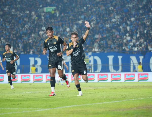 Piala Presiden 2025: Egy M.V Bawa Dewa United Tahan Imbang Persib Bandung 1-1