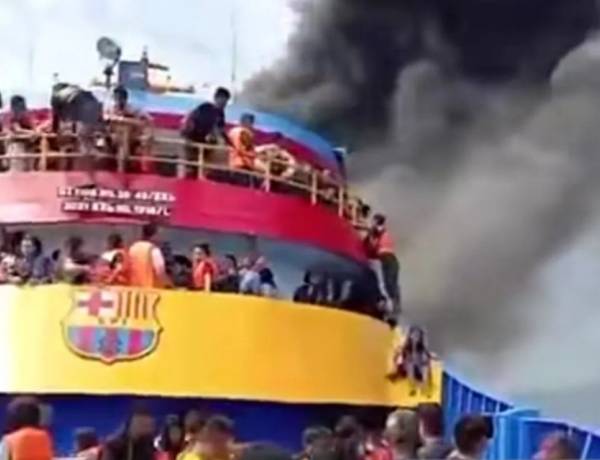 Untuk Evakuasi korban Kebakaran KM Barcelona, TNI AL Kirim 2 Kapal