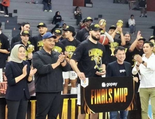 Joshua Ibarra  Raih MVP Final IBL 2025