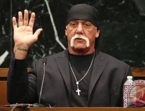 Pegulat Legendaris Hulk Hogan Meninggal Dunia