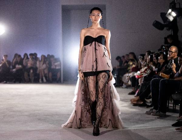 Susan Budihardjo Fashion Forward Institute Tampil Memukau dengan Koleksi “Controversy” di JF3 Fashion Festival 2025