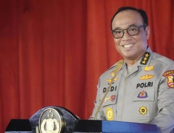Kapolri Jenderal Listyo Sigit Prabowo Resmi Tunjuk Komjen Dedi Prasetyo sebagai Wakapolri yang Baru