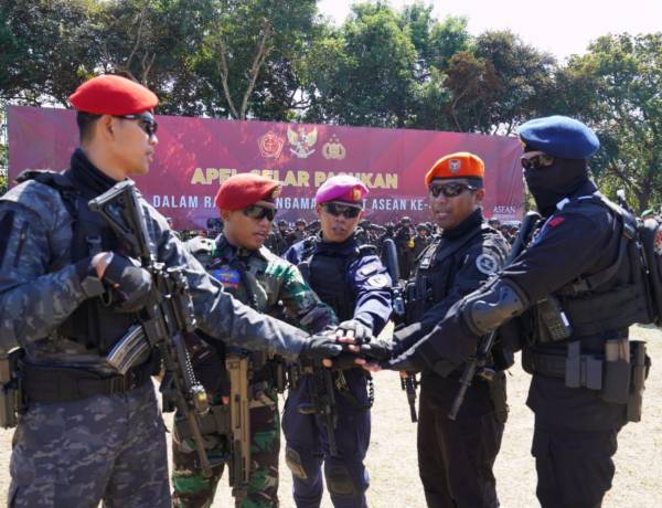 Pasukan Elite TNI Dipimpin Panglima Bintang Tiga