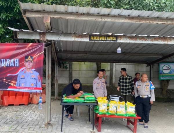 Polda Banten salurkan 20,5 ton beras lewat Gerakan Pangan Murah