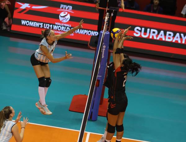 Kejuaraan Dunia Voli Putri U-21 FIVB 2025: Meski Kalah atas Argentina, Tuan Rumah Tetap Lolos Babak  16 Besar
