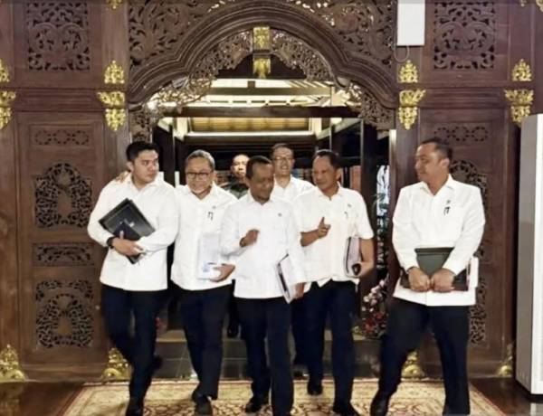 Presiden Prabowo Panggil Kabinet ke Hambalang, Bahas Hutan dan Tambang Ilegal