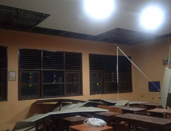 Akibat Gempa Bekasi, Sejumlah Rumah dan Gedung Perkantoran  di Karawang Rusak
