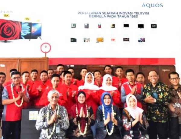 Sharp Class di SMKN 2 Yogyakarta Berikan Keterampilan Teknis dan Soft Skill
