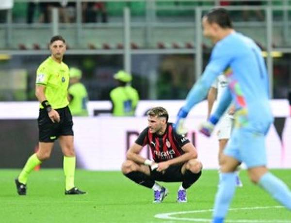 Kiper Timnas Indonesia Emil Audero Tampil Apik, Cremonese Sukses Permalukan AC Milan 2-1 di San Siro
