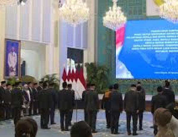 Prabowo Resmi Lantik 8 Dubes RI