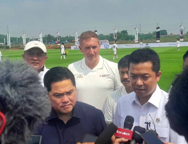 Wamenpora Taufik Hidayat dan Ketum  PSSI Erick Thohir Resmi Buka Turnamen Nusantara Open 2025  