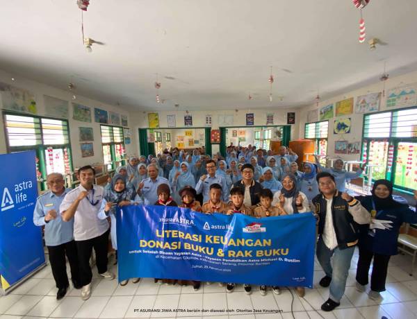 Astra Life Dorong Gerakan Literasi Siswa dan Guru di Cikande