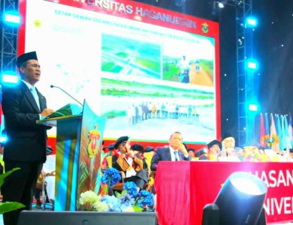 Dies Natalis Unhas, Mentan Amran Ajak Kampus Cetak Generasi Unggul