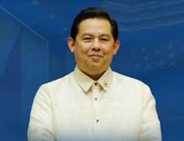 Ketua DPR Filipina Mundur